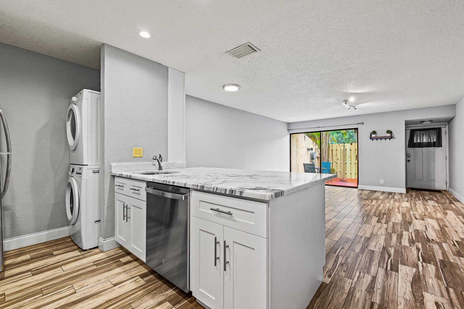 7739 Balboa Street 7739, Sunrise, FL 33351 photo 8
