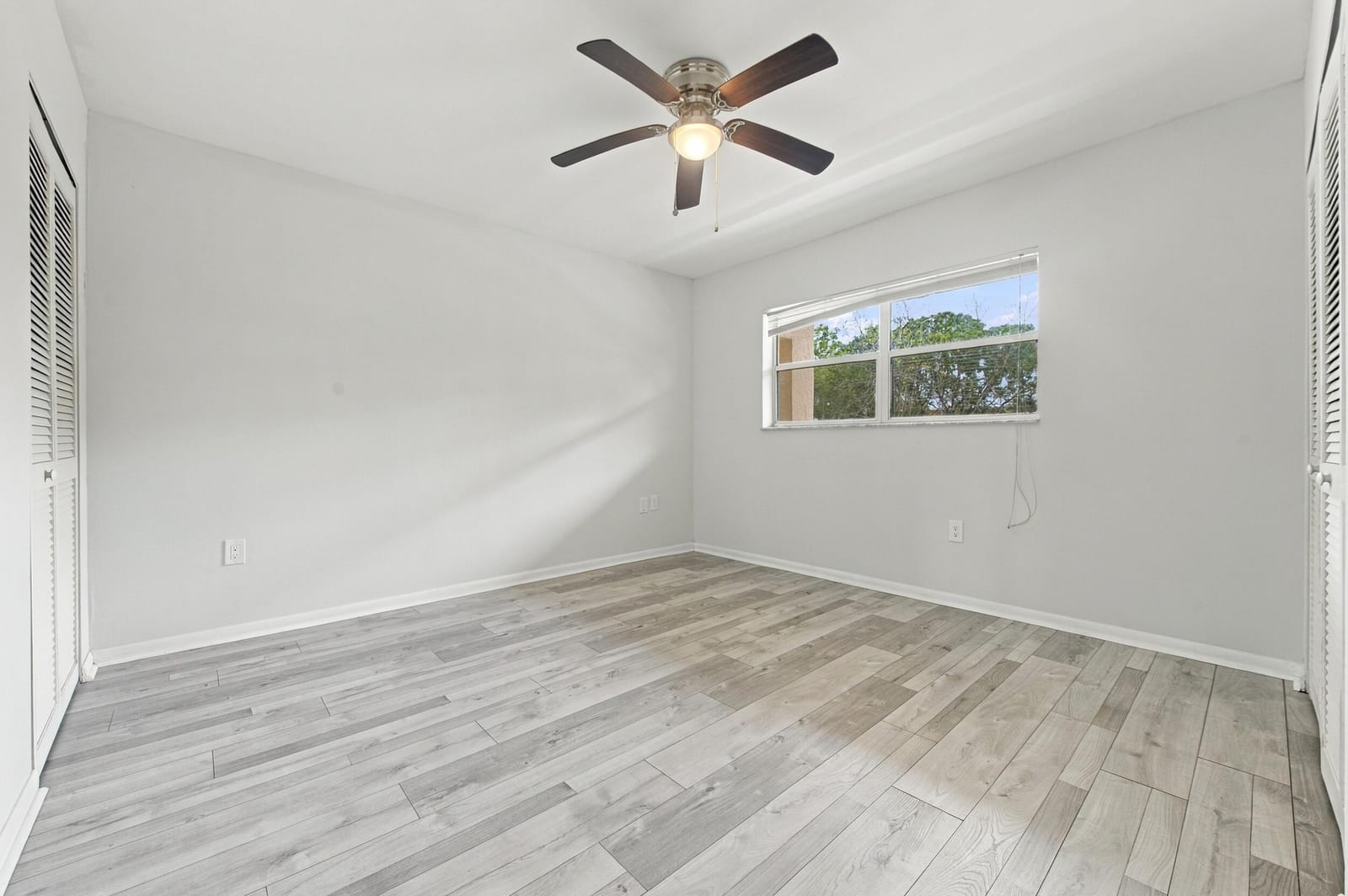 8841 Sunrise Lakes Boulevard 304, Sunrise, FL 33322 photo 18