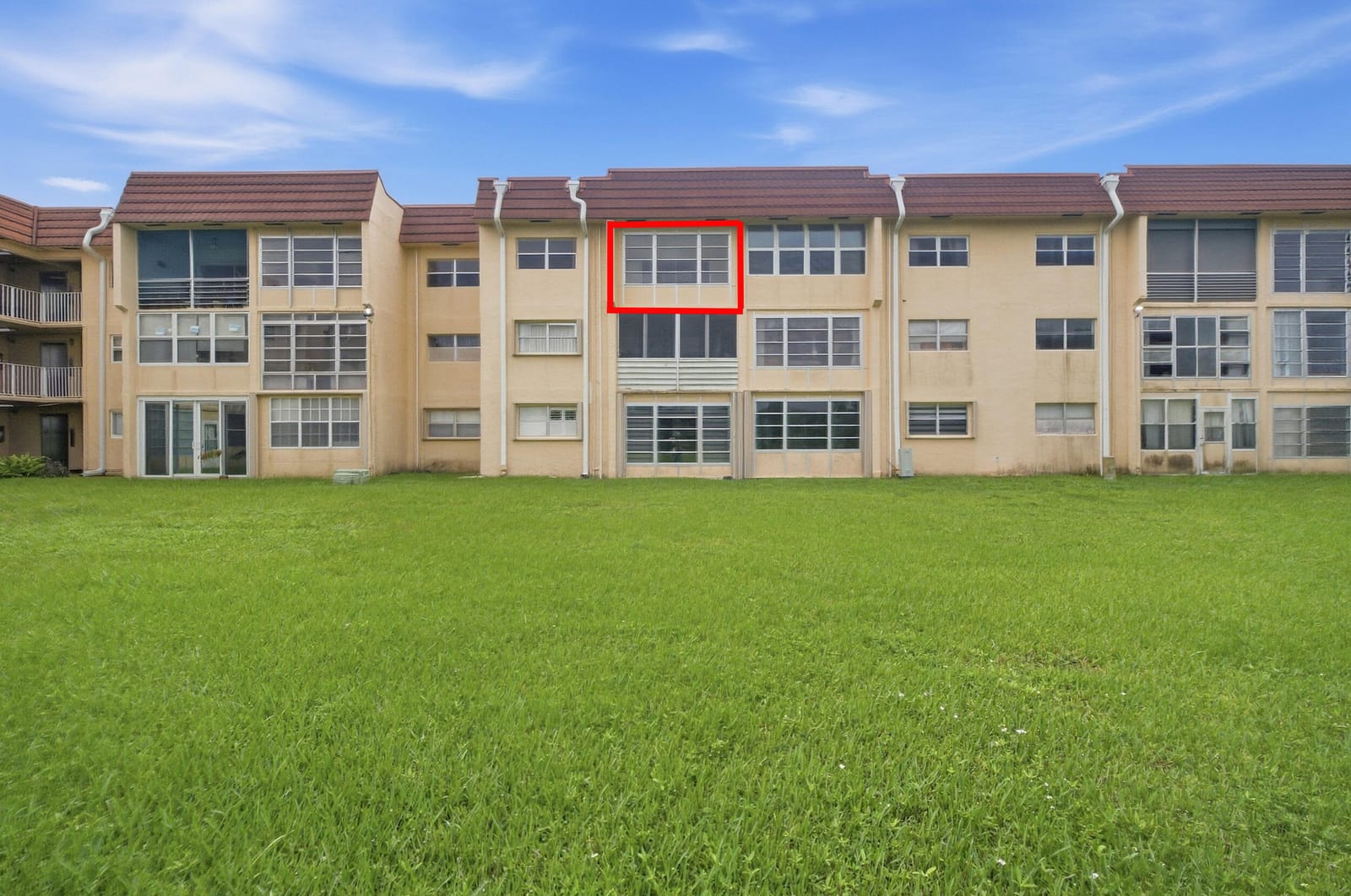 8841 Sunrise Lakes Boulevard 304, Sunrise, FL 33322 photo 25