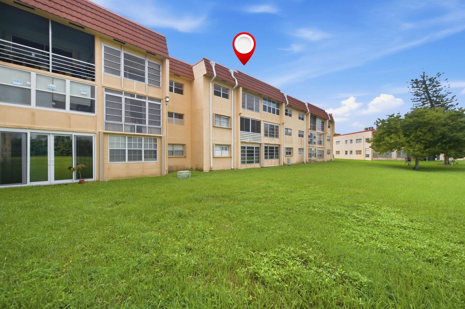 8841 Sunrise Lakes Boulevard 304, Sunrise, FL 33322 photo 27