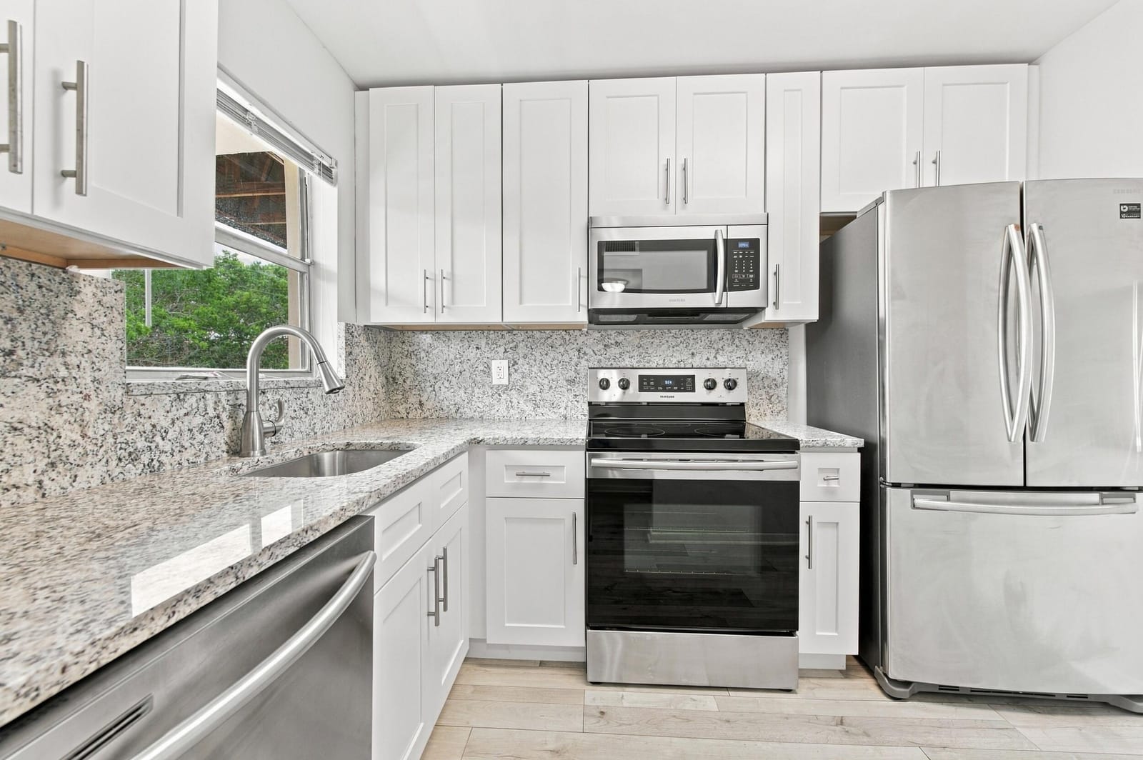 8841 Sunrise Lakes Boulevard 304