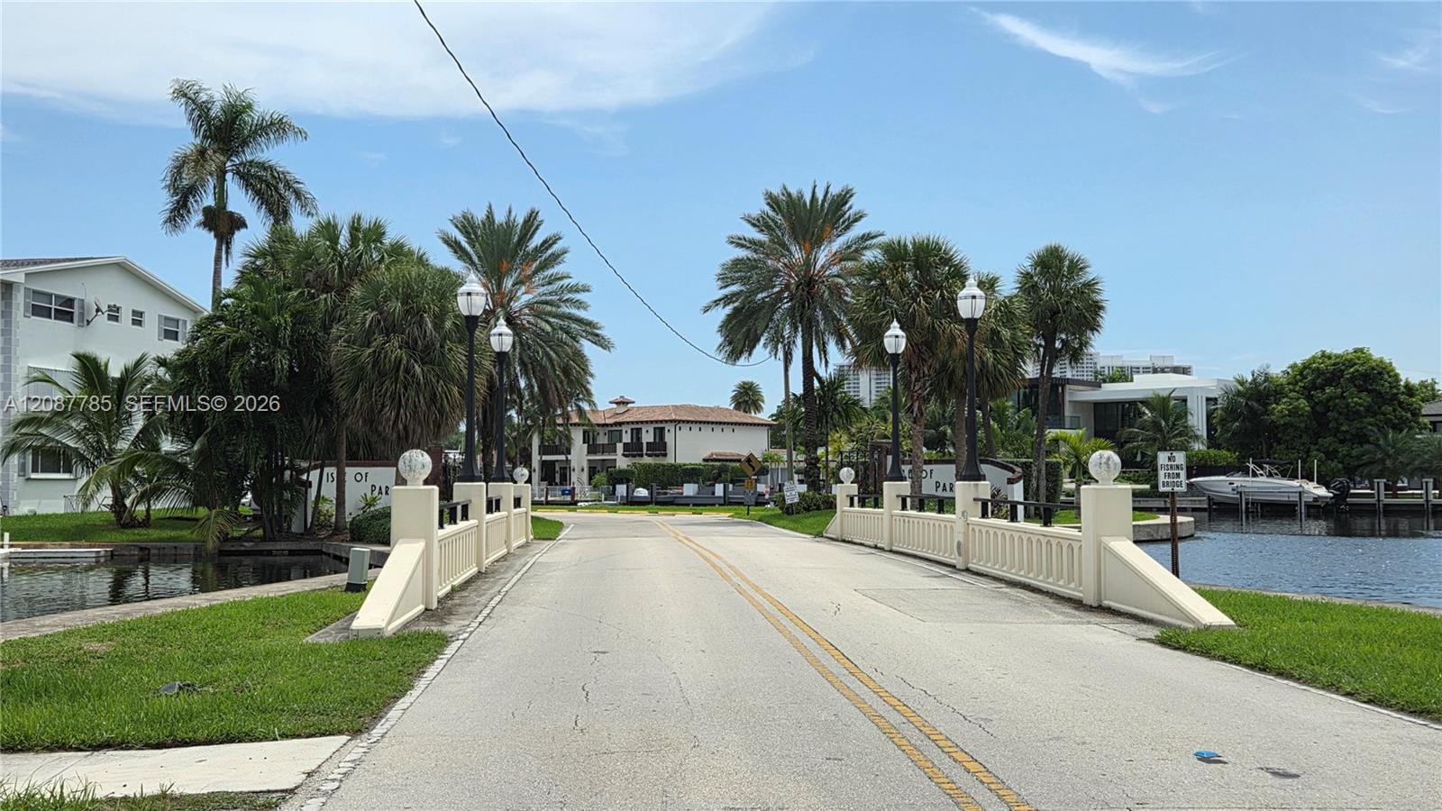 450 Paradise Isle Boulevard 109, Hallandale Beach, FL 33009 photo 2