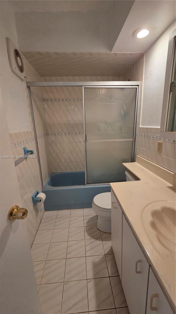 450 Paradise Isle Boulevard 109, Hallandale Beach, FL 33009 photo 15