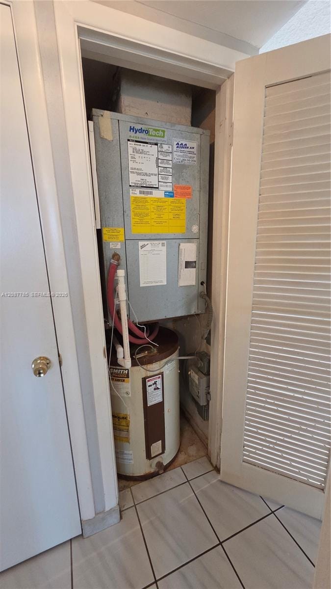 450 Paradise Isle Boulevard 109, Hallandale Beach, FL 33009 photo 21