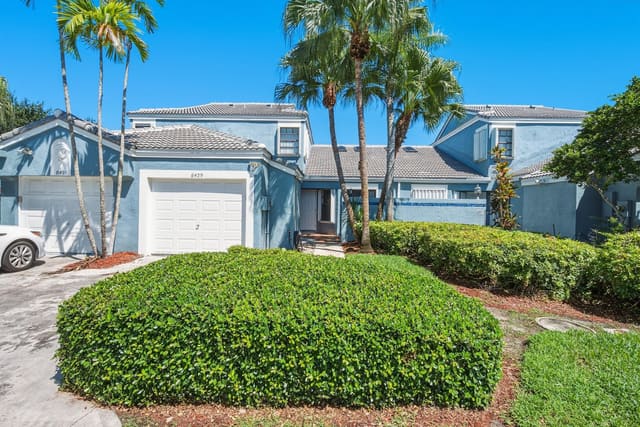 8429 WATERFORD Circle 0, Tamarac, FL 33321