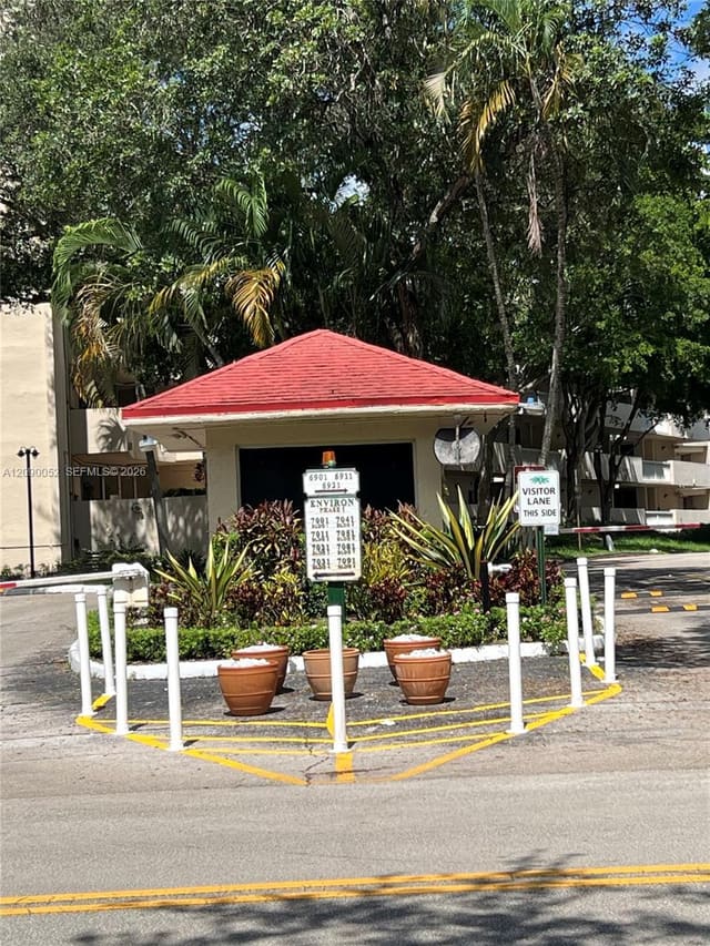 6921 Environ Boulevard 3O, Environ, Lauderhill, FL