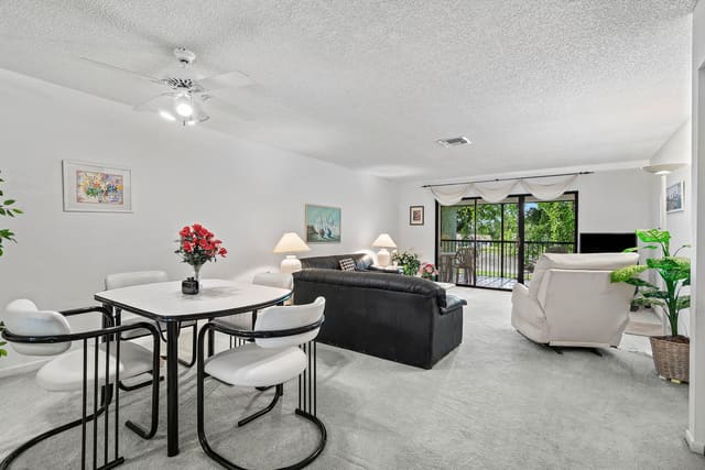 36 STRATFORD Lane W F, Boynton Beach, FL 33436