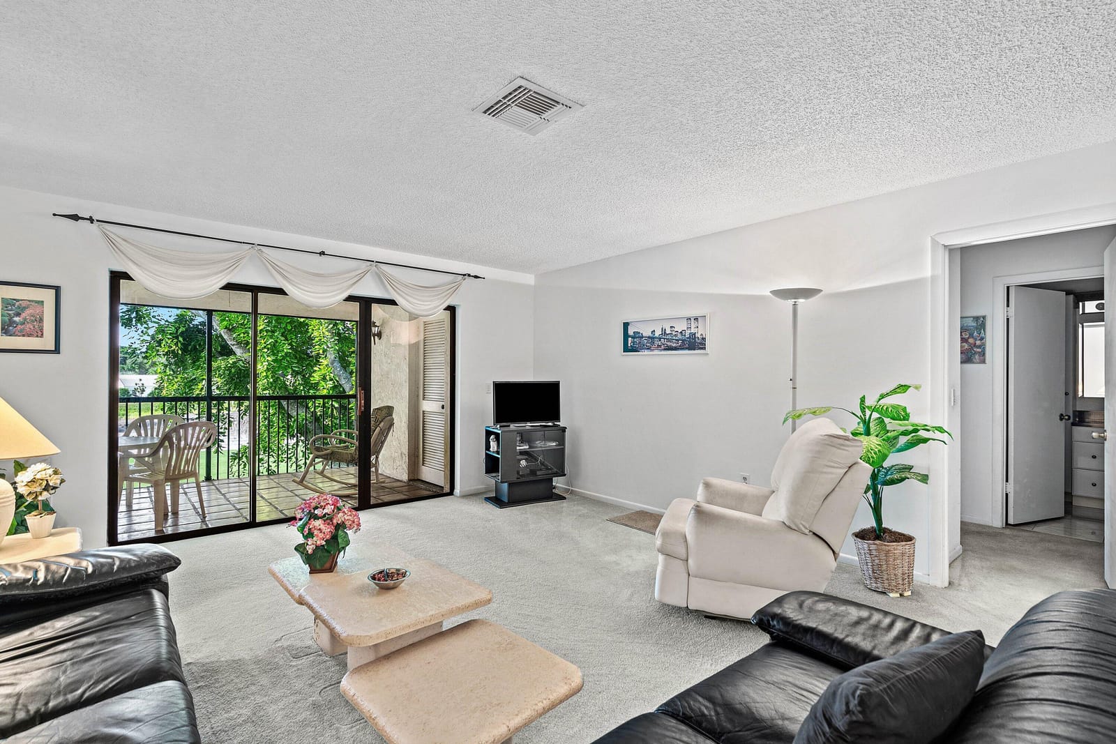 36 STRATFORD Lane W F — photo 11