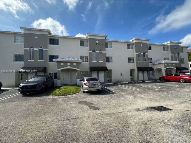 12005 SW 14th Street 404-D, Miami, FL 33184