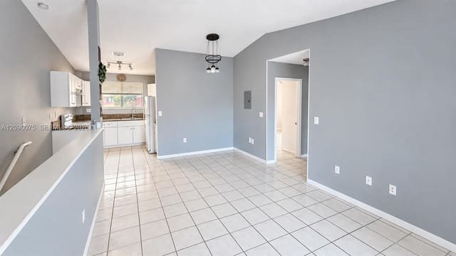 5800 W 18th Lane 205, Hialeah, FL 33012