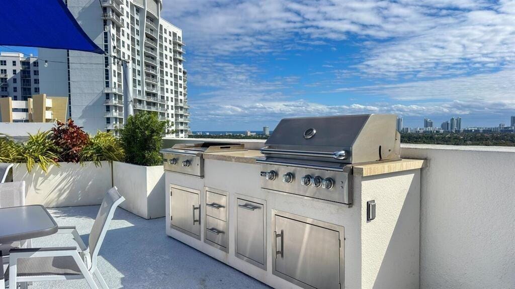1830 RADIUS Drive 822, Hollywood, FL 33020 photo 27