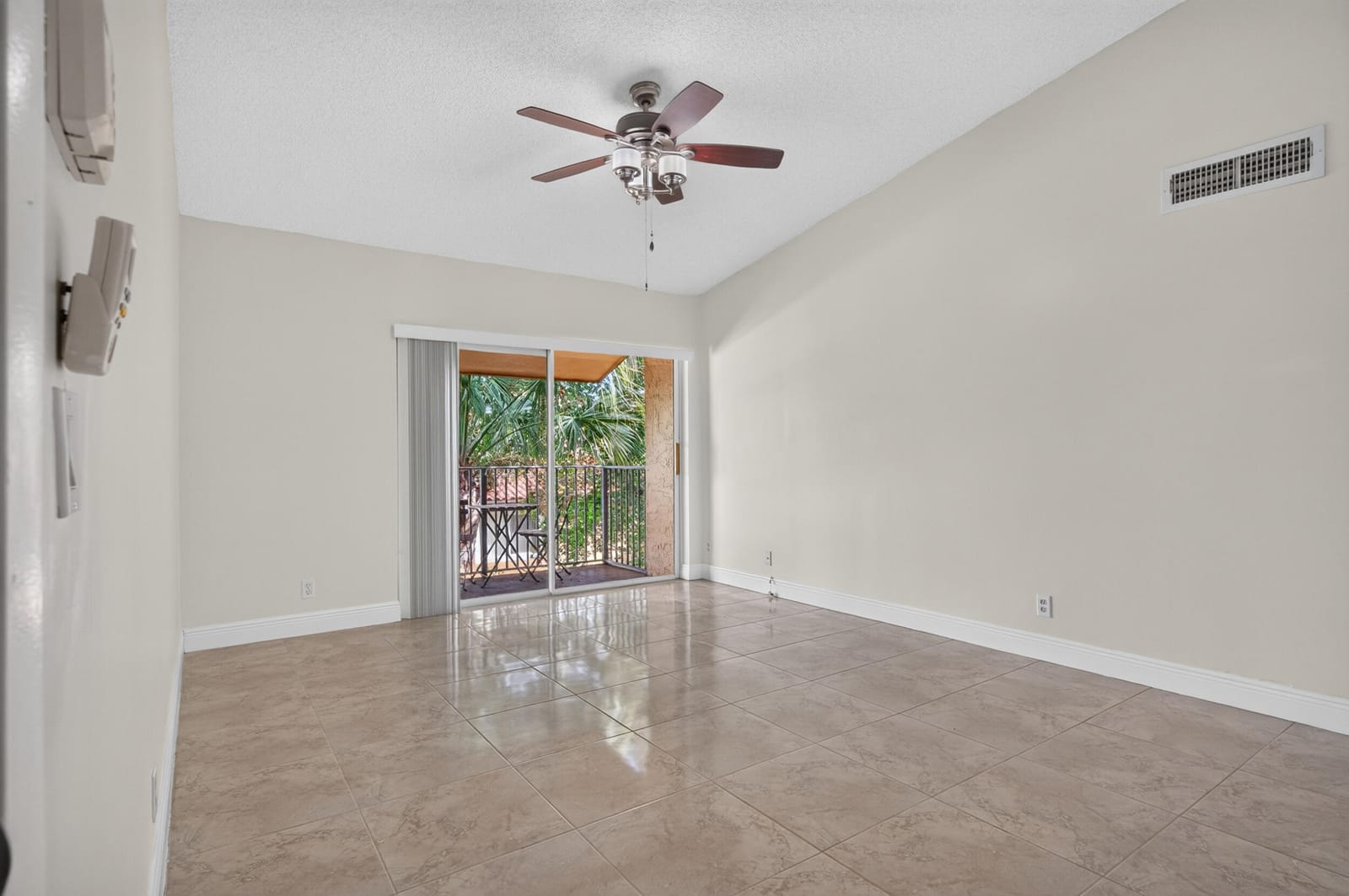 10765 CLEARY Boulevard 307, Plantation, FL 33324 photo 4