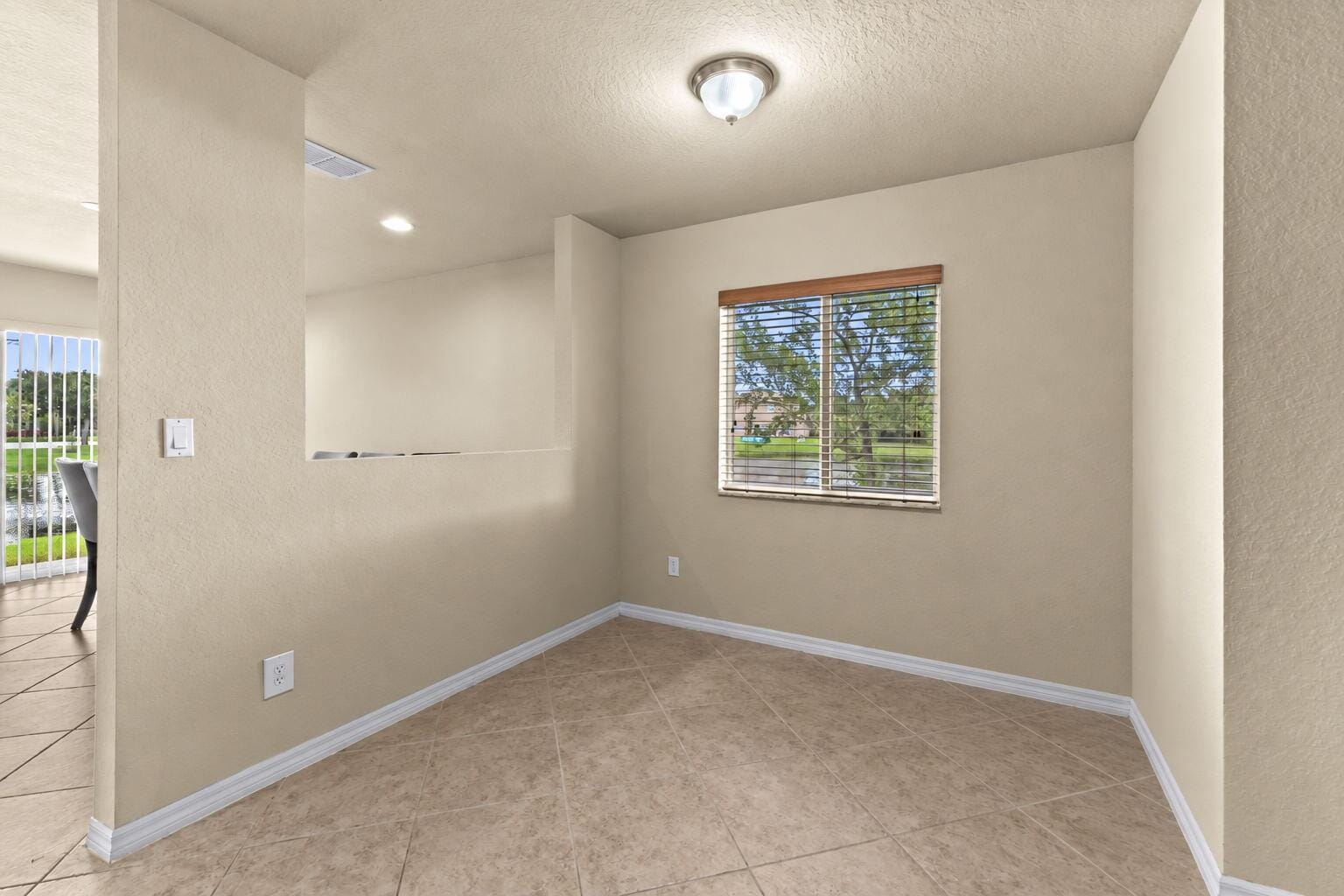 2631 SW MARSHFIELD Court — photo 7