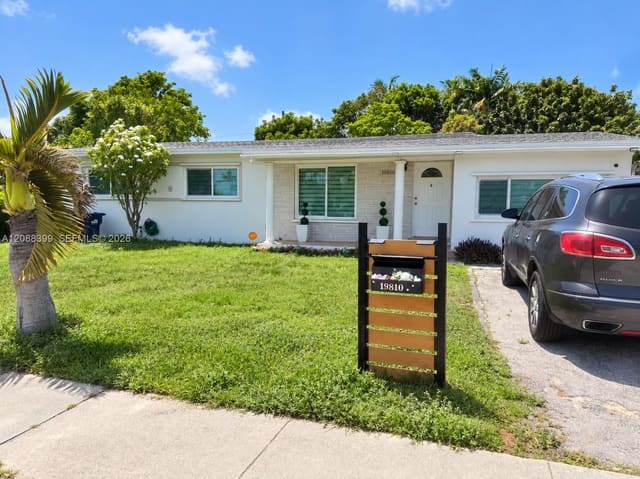 19810 Gulfstream Road, Cutler Bay, FL 33157