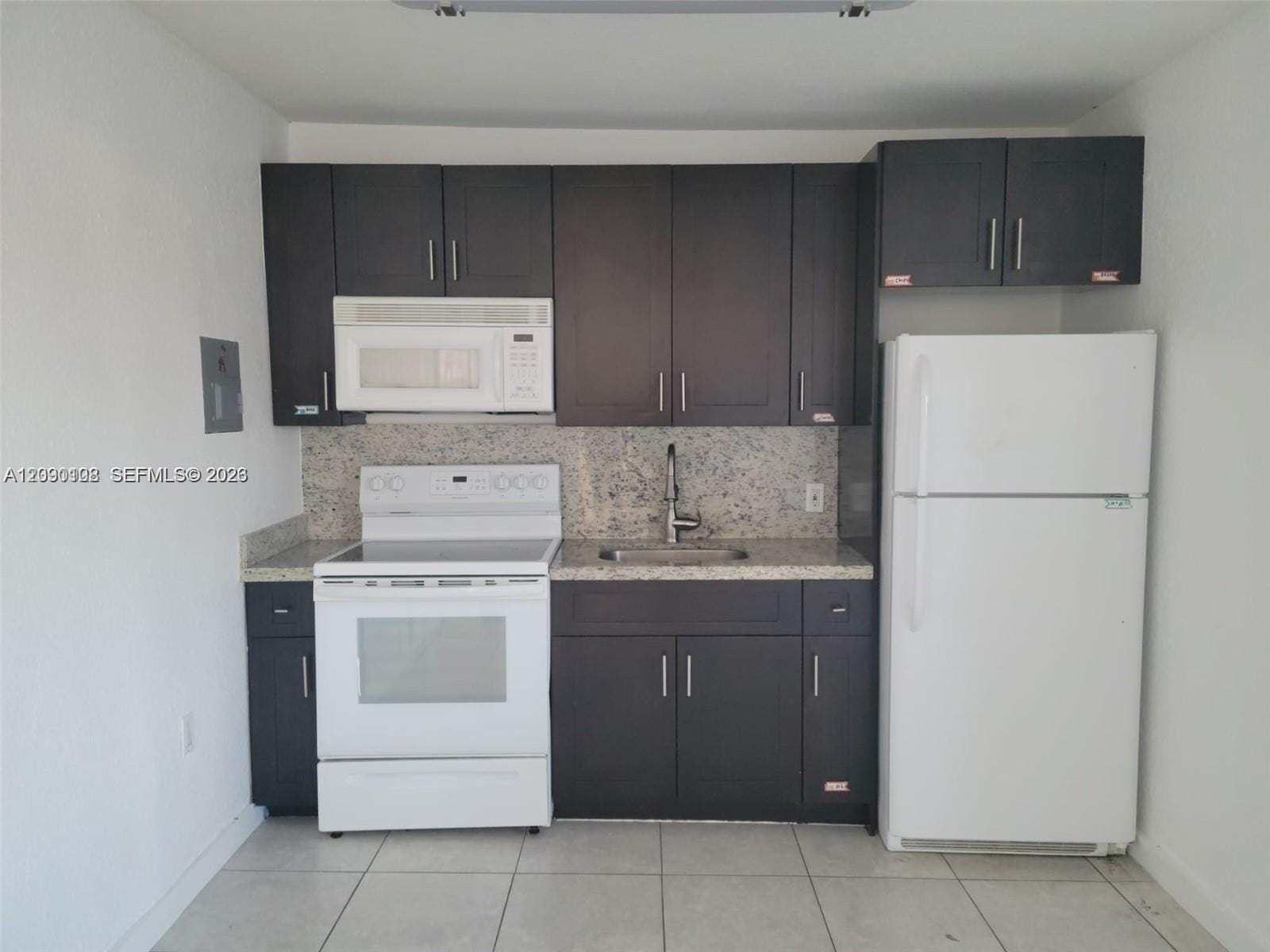 5655 Johnson Street 2 — photo 1