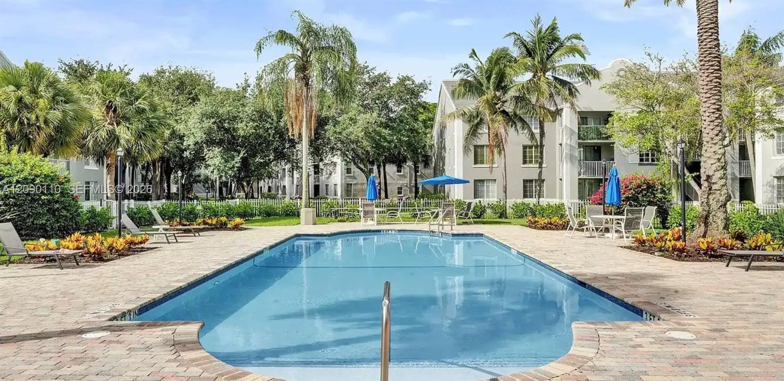 655 SW 111th Way 104, Pembroke Pines, FL 33025 photo 2