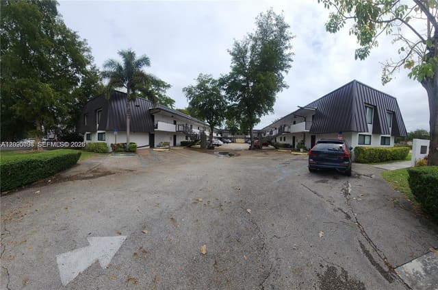 19600 SW 110th Court 112, Cutler Bay, FL 33157