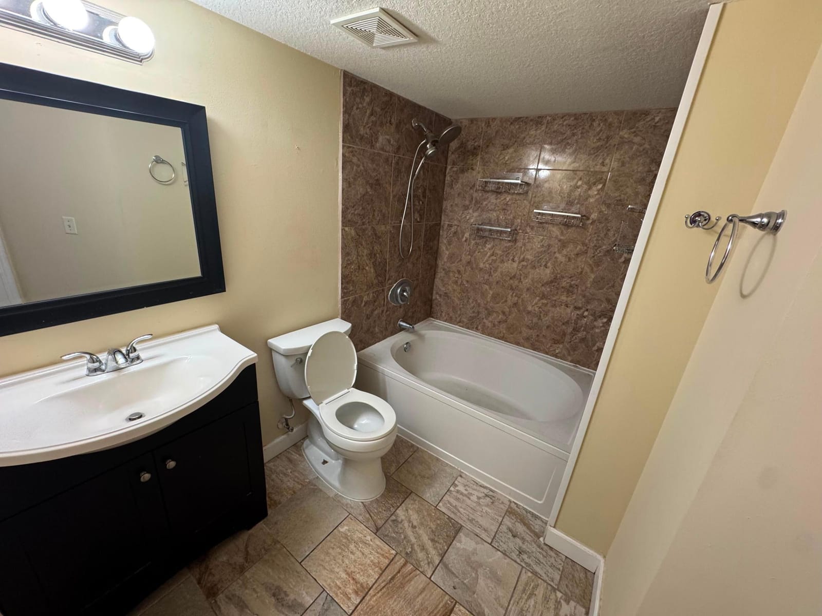 201 Villa Circle 201, Boynton Beach, FL 33435 photo 27
