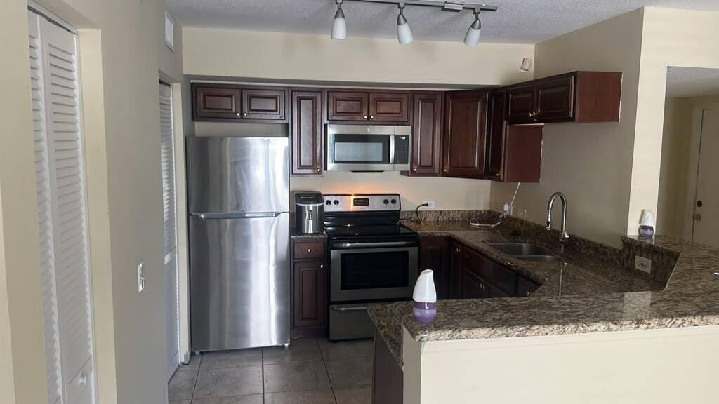 201 Villa Circle 201, Boynton Beach, FL 33435 photo 7