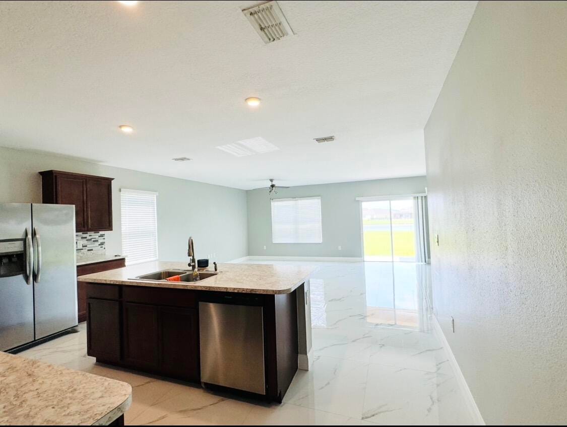2251 SW Garfield Drive SW, Vero Beach, FL 32968 photo 14