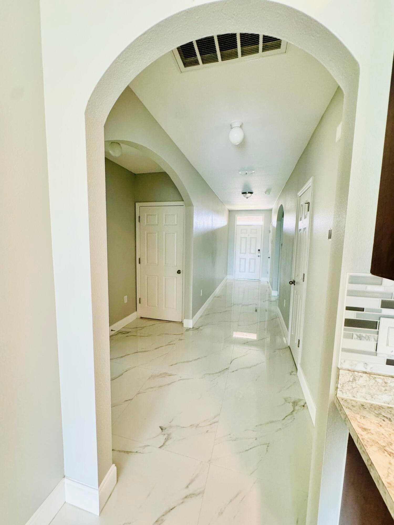 2251 SW Garfield Drive SW, Vero Beach, FL 32968 photo 8