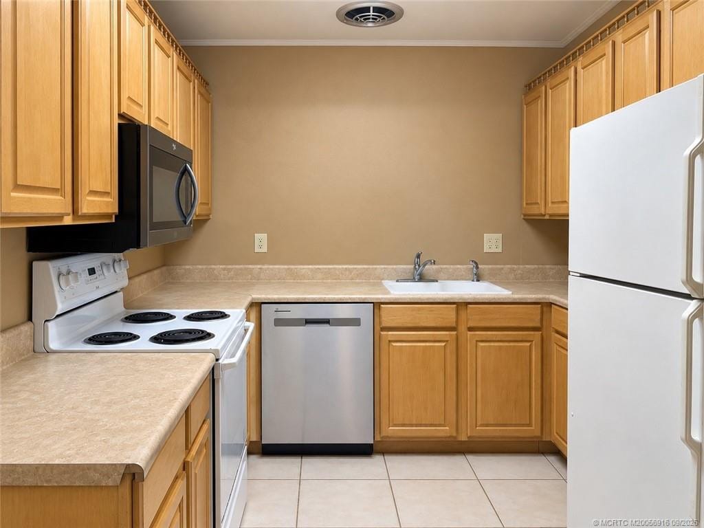 2155 SE Edler Drive, Stuart, FL 34994 photo 5