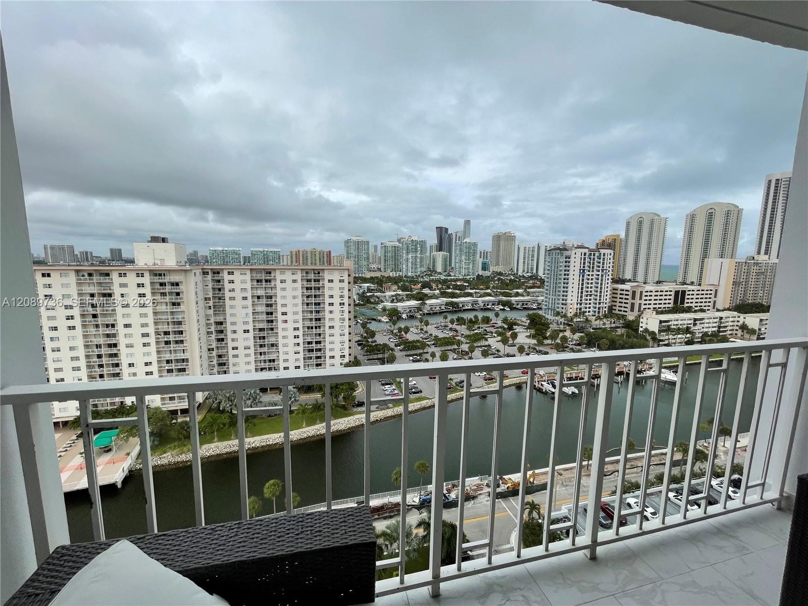 500 Bayview Drive 1719, Sunny Isles Beach, FL 33160 photo 3