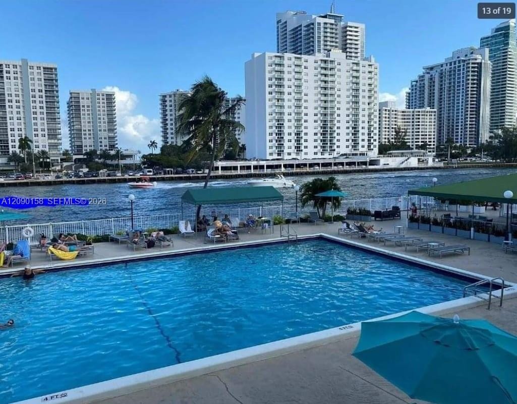 800 W Parkview Drive 311, Hallandale Beach, FL 33009 photo 3