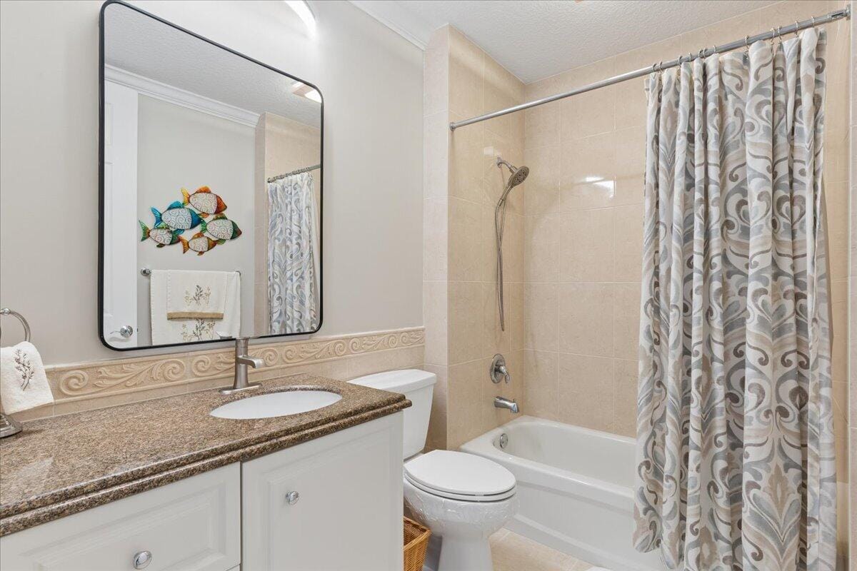19 Harbour Isle Drive W 202, Fort Pierce, FL 34949 photo 25