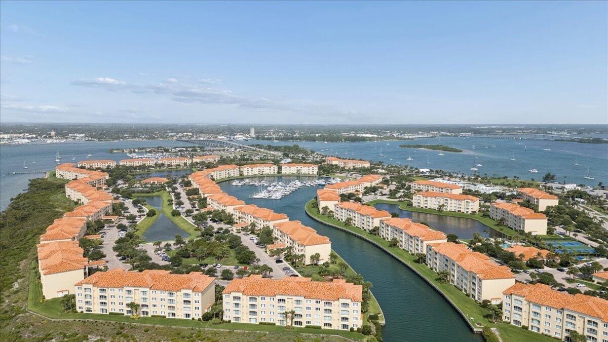 19 Harbour Isle Drive W 202, Fort Pierce, FL 34949 photo 29