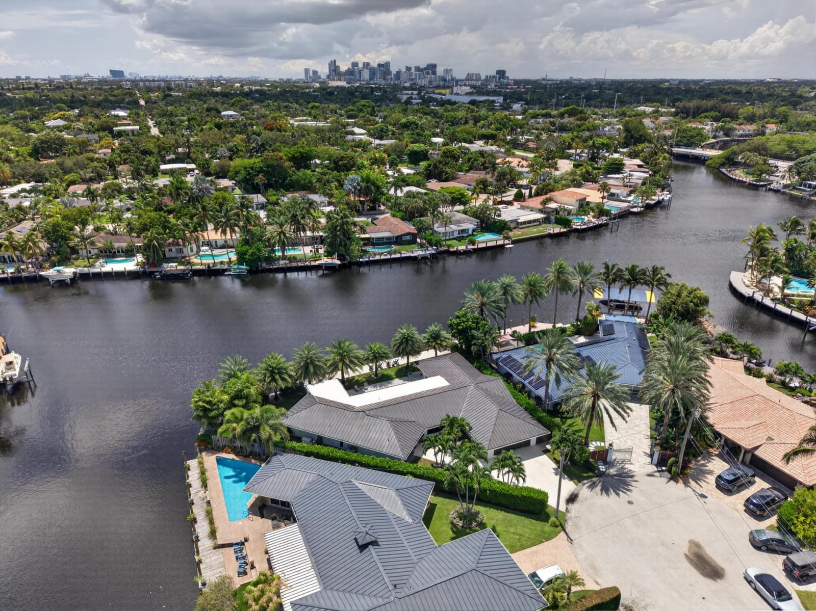 2118 NE 15TH Terrace, Wilton Manors, FL 33305 photo 2