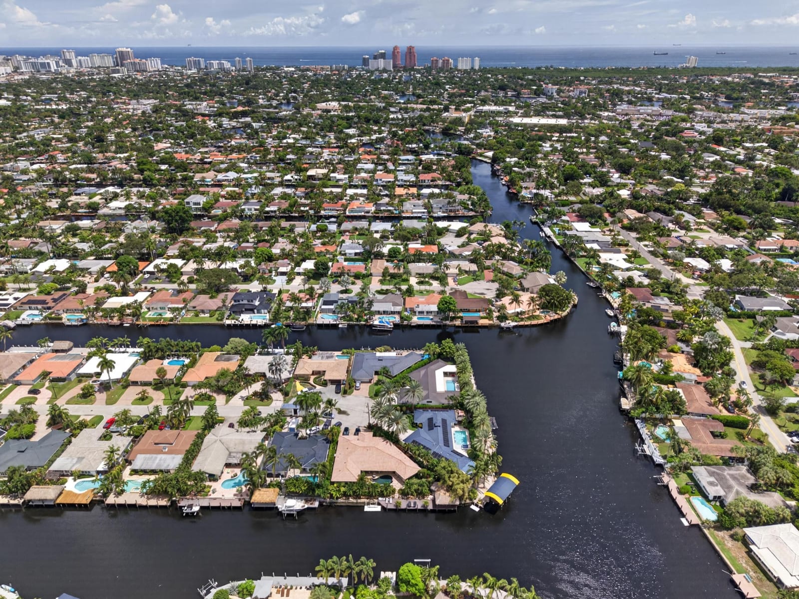 2118 NE 15TH Terrace, Wilton Manors, FL 33305 photo 5