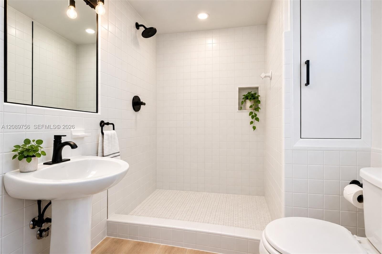 1760 NE 13th Street — photo 12
