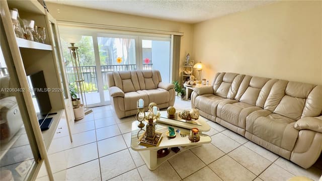 30 NW 87th Avenue C219, Park East, Miami, FL