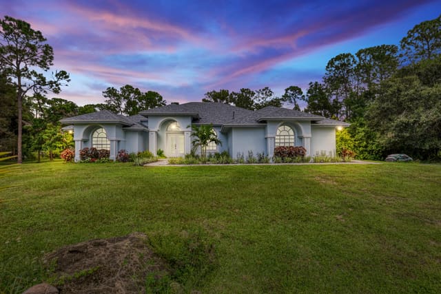 16085 E SECRETARIAT Drive, The Acreage, FL 33470