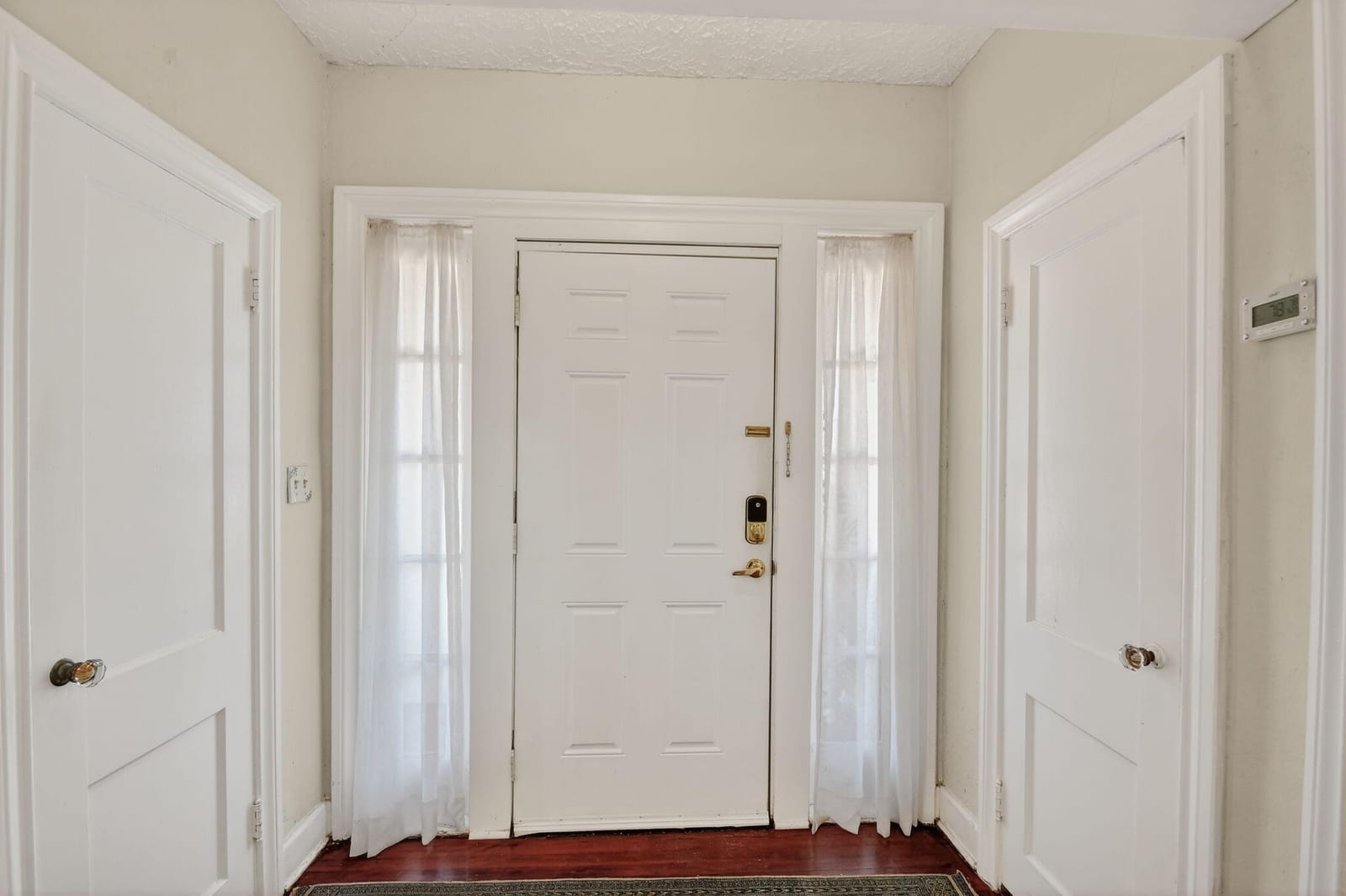 328 Monroe Drive — photo 7
