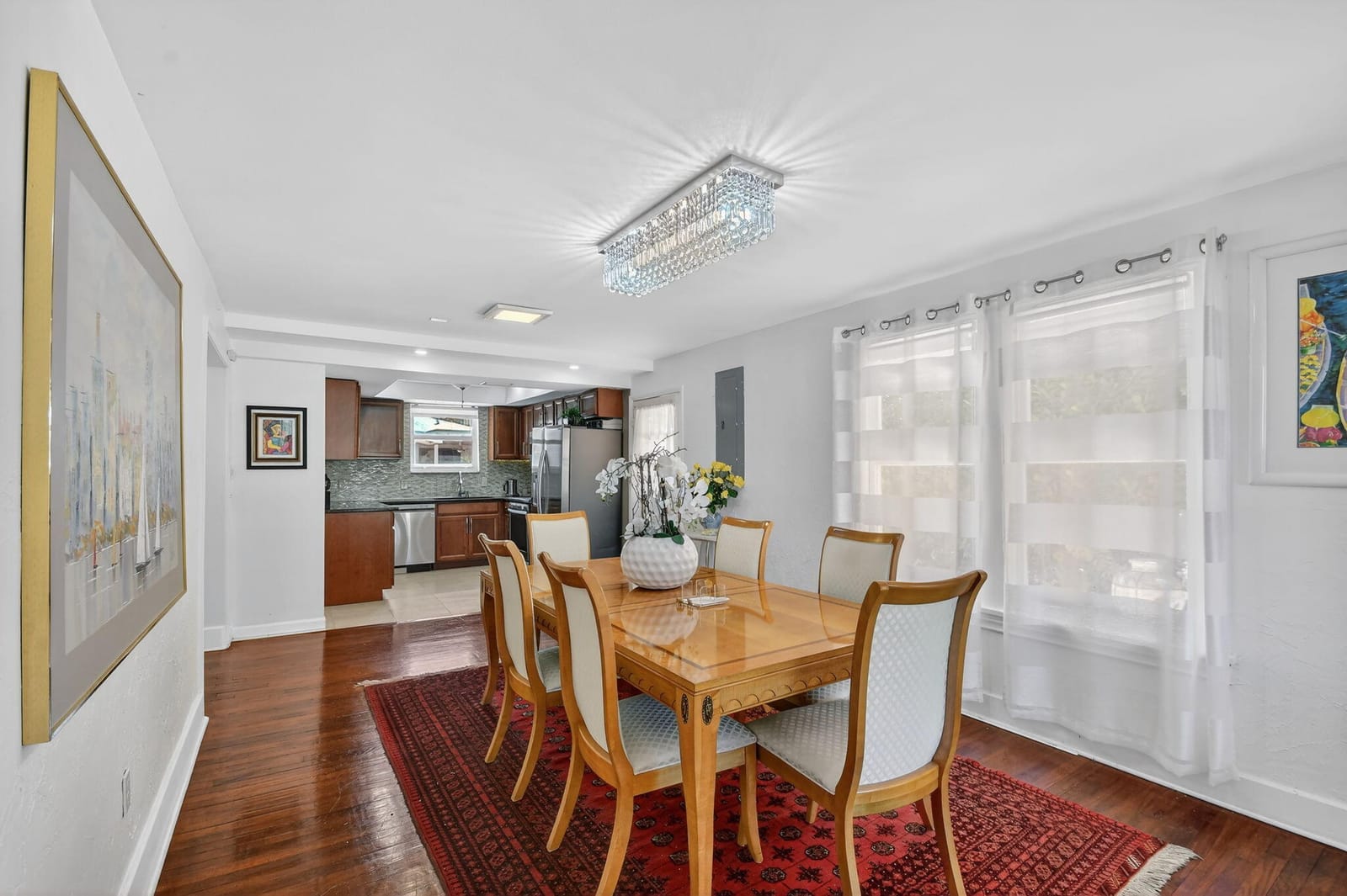 328 Monroe Drive — photo 8