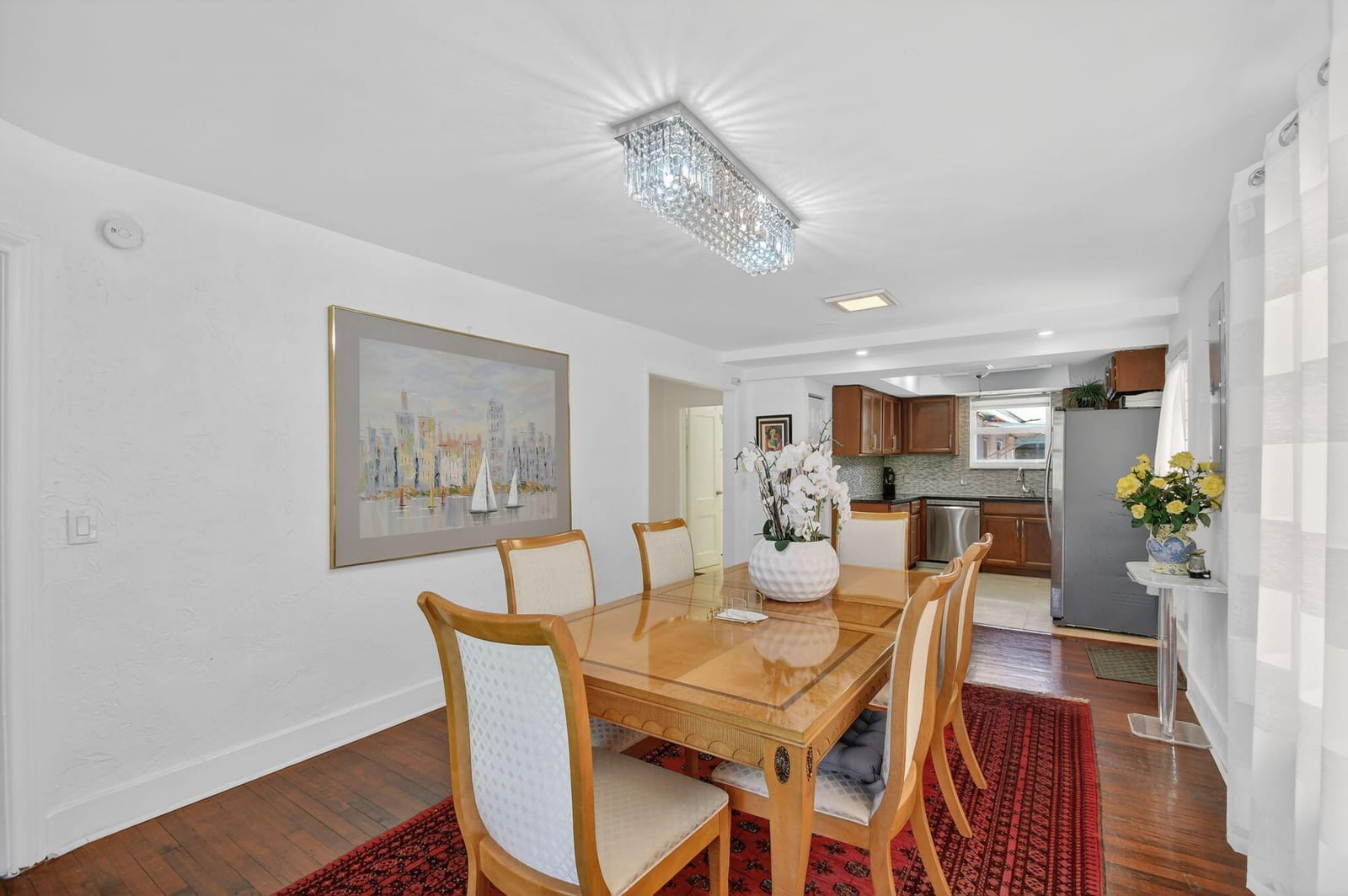 328 Monroe Drive — photo 9
