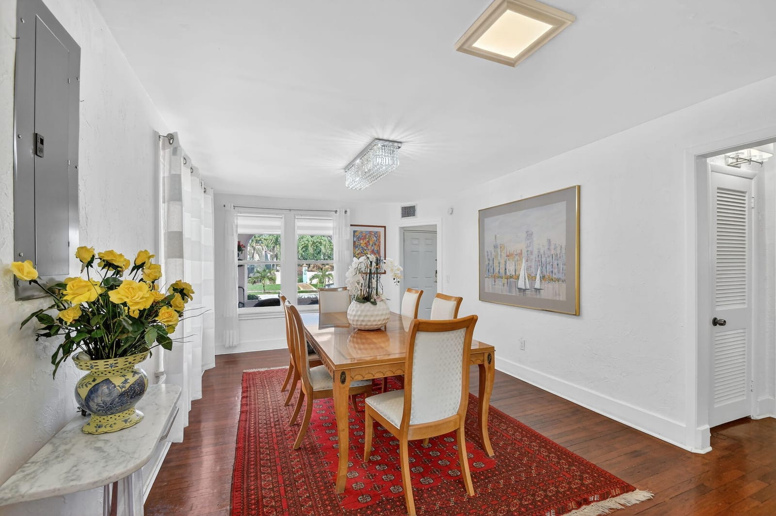 328 Monroe Drive — photo 10