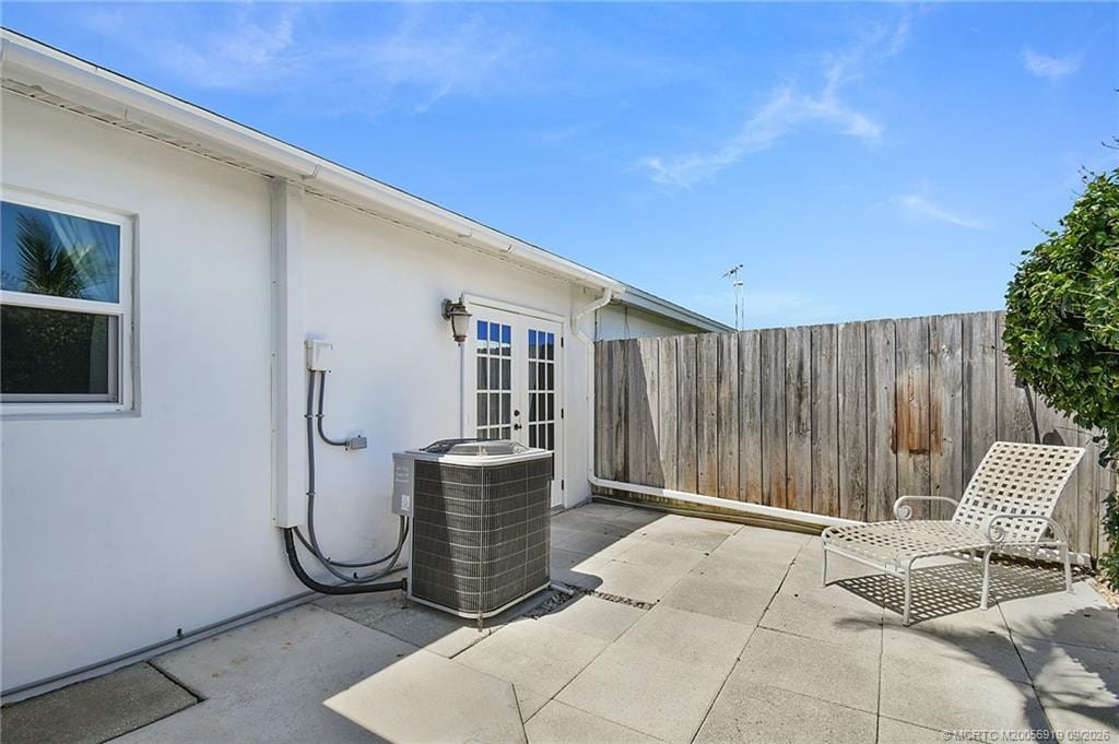 76 N El Mar Drive, Jensen Beach, FL 34957 photo 7