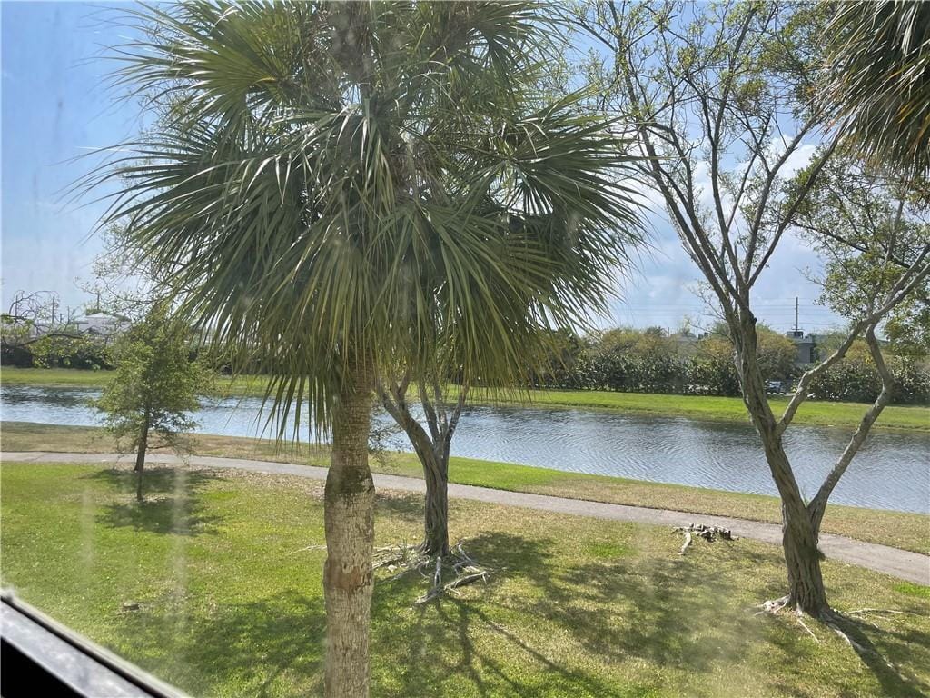 2322 S CYPRESS BEND Drive 210, Pompano Beach, FL 33069 photo 24