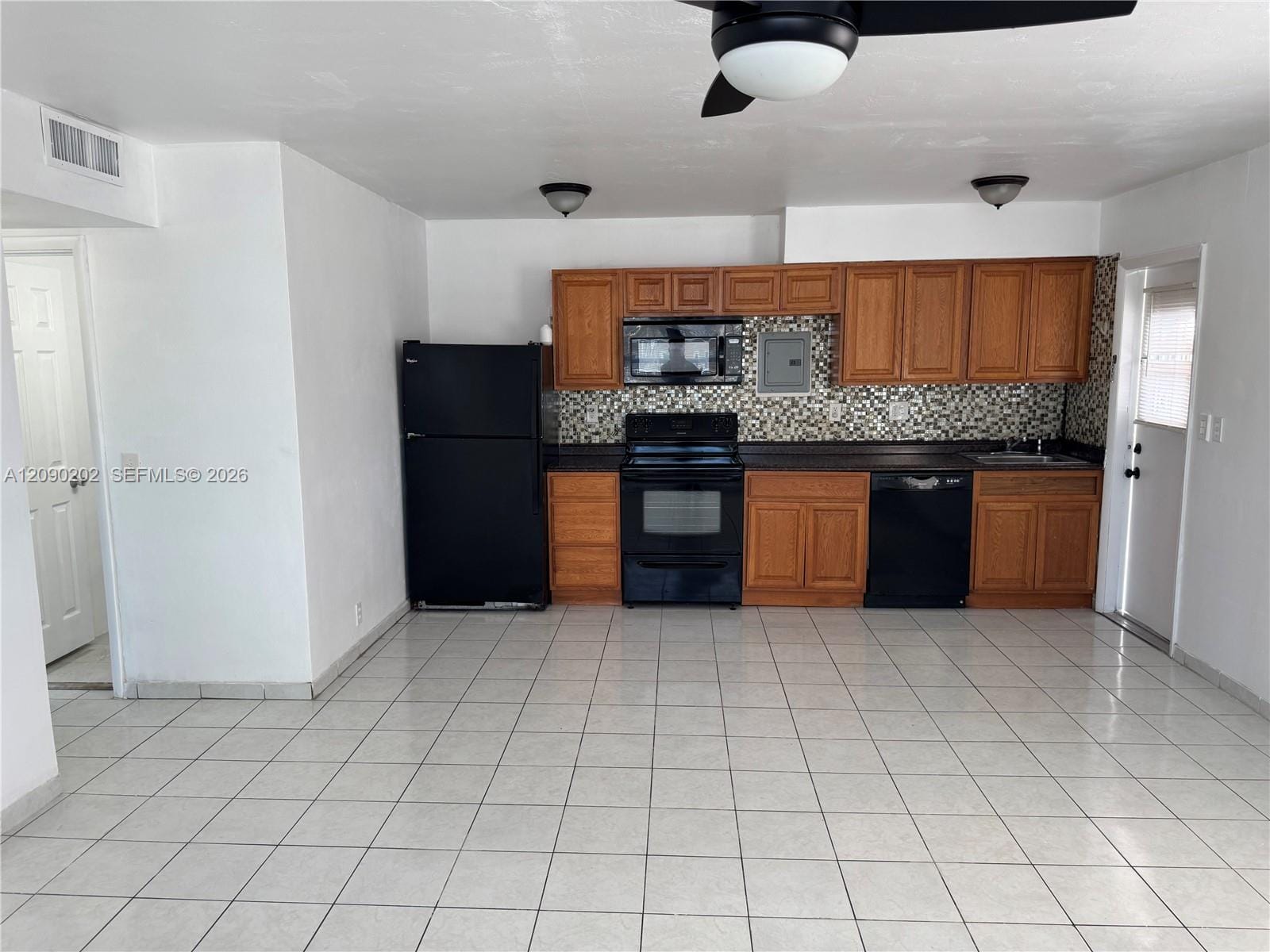 1765 Venice Lane 4E, North Miami, FL 33181 photo 5