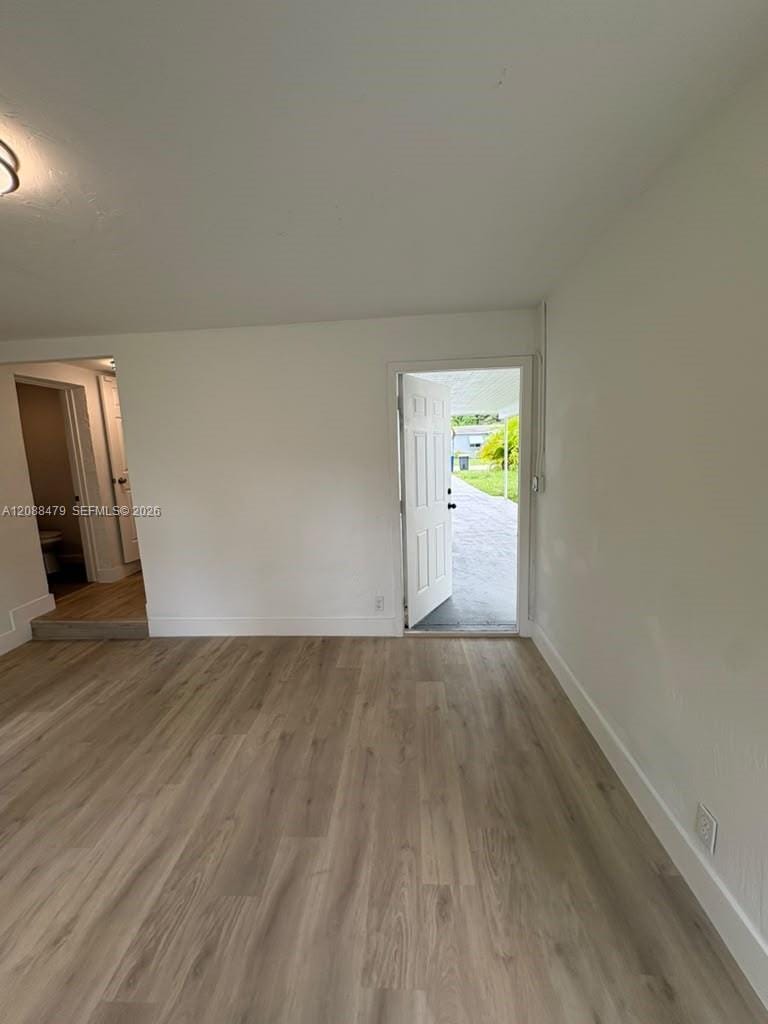 825 S 28th Avenue — photo 11