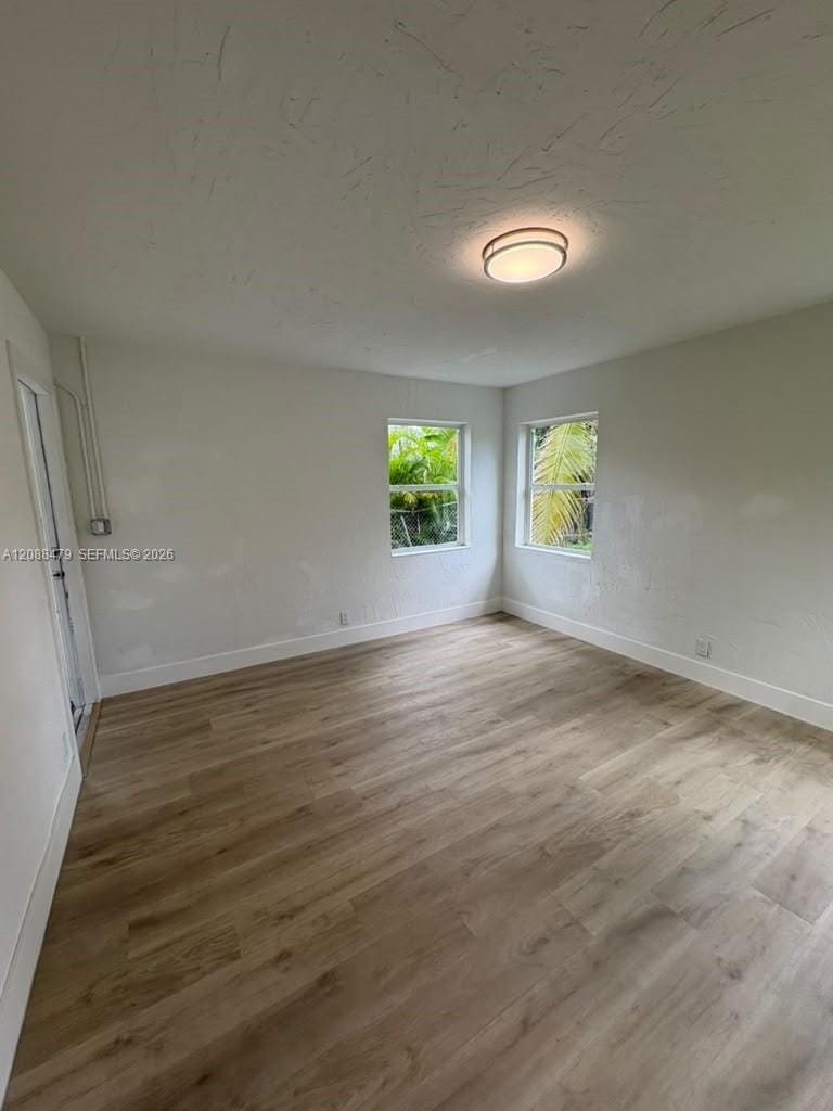 825 S 28th Avenue — photo 12