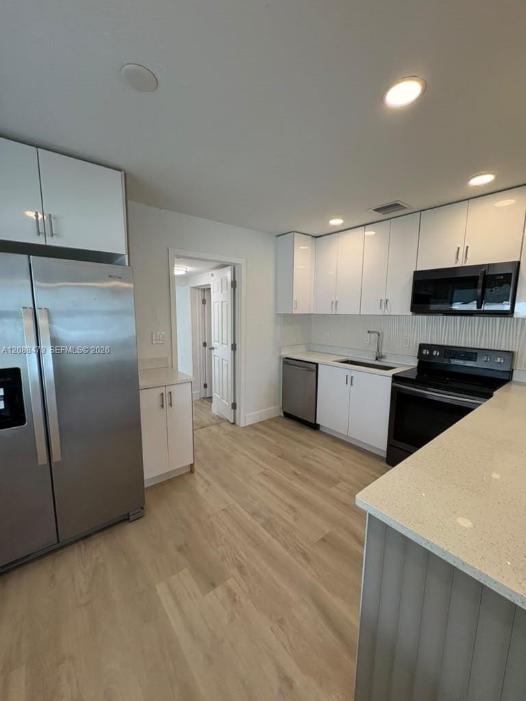 825 S 28th Avenue — photo 5