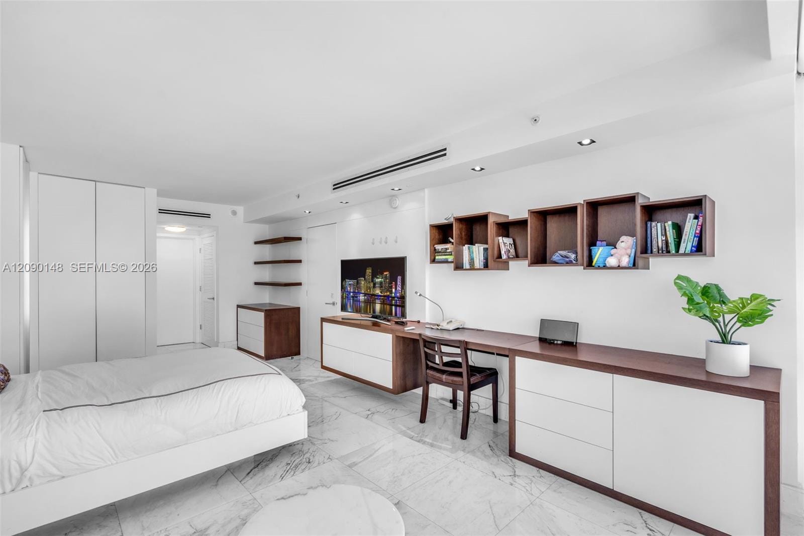 6801 Collins Avenue LPH12 (Door LPH01), Miami Beach, FL 33141 photo 13