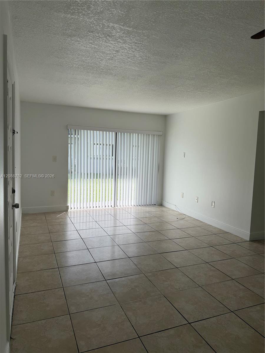 7425 SW 152nd Avenue 11-106 — photo 4