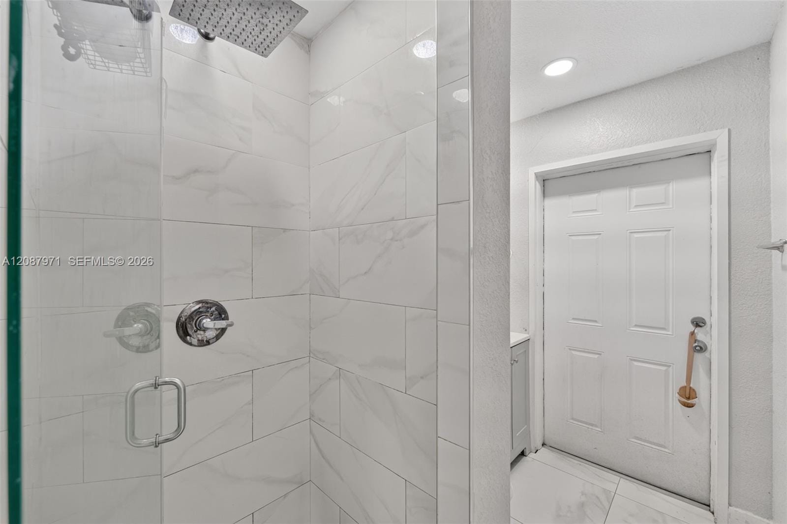 730 N 64th Avenue — photo 11
