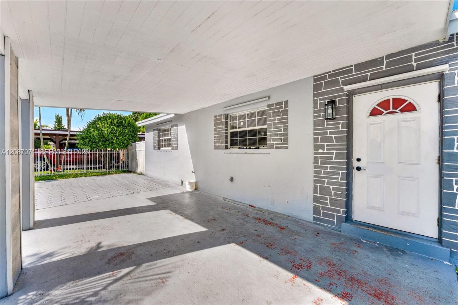 730 N 64th Avenue — photo 5