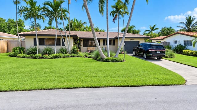 2630 NE 53RD Court, Lighthouse Point, FL 33064
